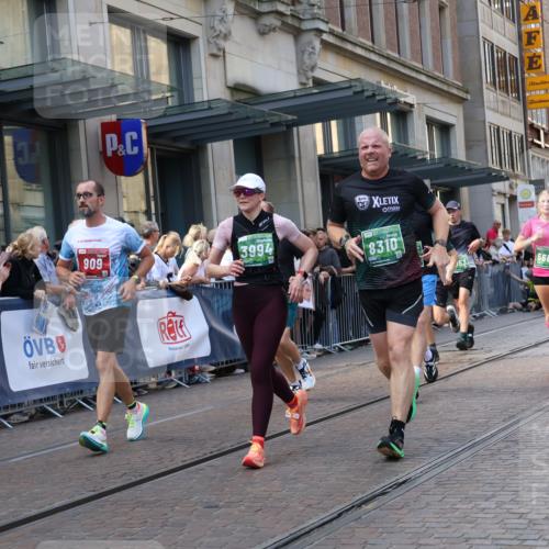 13.09.2026 - 21. swb-Marathon Bremen Strokosch-Dieckow http://msf.ph/oto/10334383 13.09.2026 13:24:13 Ziel 282, 789, 790, 1250, 1582, 2280, 2295, 3375, 3524, 3994, 4000, 4559, 5328, 5572, 5668, 5669, 5929, 5953, 6080, 7156, 7568, 8310, 8415, 8636, 8784, 8881, 9264, 9541, 9573, 9676, 10069, 10071, 10097, 102, 342, 776, 909, 1199, 2210, 2295, 2370, 2491, 2517, 2967, 3044, 3372, 4559, 5012, 5104, 5146, 5208, 5257, 5397, 5481, 5623, 5928, 6105, 6772, 7059, 7069, 7081, 7094, 7105, 7357, 7761, 8051, 8052, 8082, 8179, 9087, 9916, 10059, 13007, 13197 meine-sportfotos.de