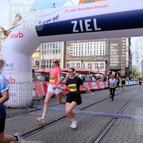 13.09.2026 - 21. swb-Marathon Bremen Tim E. http://msf.ph/oto/10334394 13.09.2026 11:06:06 Ziel 10018, 10168, 10238, 10305, 10382, 10457, 10619, 11024, 11132, 11164, 11477, 11947, 12156, 12186, 12378, 12501, 12523, 12528, 12773 meine-sportfotos.de