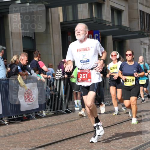 13.09.2026 - 21. swb-Marathon Bremen Strokosch-Dieckow http://msf.ph/oto/10334414 13.09.2026 11:04:12 Ziel 10160, 10245, 10481, 10526, 10613, 10711, 10755, 10877, 11114, 11214, 11215, 11248, 11364, 11410, 11592, 11720, 11740, 11761, 11991, 12009, 12929, 10152, 10182, 10291, 10390, 10403, 10516, 10607, 10659, 10671, 10672, 10720, 10726, 10912, 10913, 10918, 11149, 11221, 11318, 11319, 11325, 11336, 11451, 11470, 11471, 11511, 11539, 11618, 11726, 11909, 11967, 12001, 12103, 12113, 12140, 12260, 12276, 12392, 12433, 12504 meine-sportfotos.de