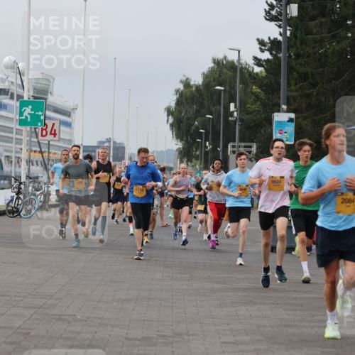 13.09.2026 - Kiel Lauf Andreas Tolksdorf http://msf.ph/oto/10334431 13.09.2026 09:52:21 Kiellinie 3, 4, 1716, 8846, 9584, 2084, 1090 meine-sportfotos.de