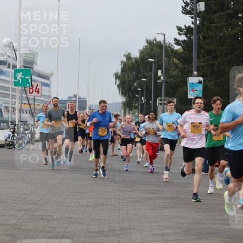 13.09.2026 - Kiel Lauf Andreas Tolksdorf http://msf.ph/oto/10334437 13.09.2026 09:52:21 Kiellinie 4, 9584, 1716, 501, 2084, 109 meine-sportfotos.de