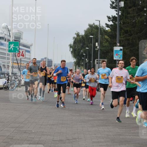 13.09.2026 - Kiel Lauf Andreas Tolksdorf http://msf.ph/oto/10334439 13.09.2026 09:52:21 Kiellinie 4, 8846, 1102, 1716, 9584, 2084, 109 meine-sportfotos.de
