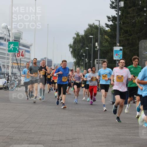 13.09.2026 - Kiel Lauf Andreas Tolksdorf http://msf.ph/oto/10334442 13.09.2026 09:52:21 Kiellinie 3, 4, 8846, 1716, 9584, 109, 2084 meine-sportfotos.de