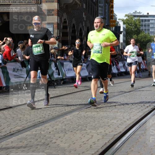 13.09.2026 - 21. swb-Marathon Bremen Strokosch-Dieckow http://msf.ph/oto/10334478 13.09.2026 13:25:50 Ziel 191, 209, 260, 1650, 1658, 2046, 3124, 3168, 3186, 3806, 4294, 4717, 5703, 5755, 5814, 6380, 7252, 8357, 8545, 8597, 8695, 8769, 8890, 9299, 9440, 9460, 9468, 9506, 13025, 1163, 1647, 2062, 2666, 2708, 2987, 3248, 3516, 4067, 4476, 5558, 5701, 6135, 6605, 7638, 7780, 8271, 8361, 8592, 9266, 9794 meine-sportfotos.de