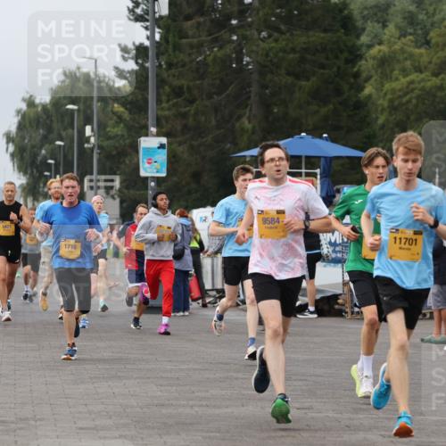 13.09.2026 - Kiel Lauf Andreas Tolksdorf http://msf.ph/oto/10334503 13.09.2026 09:52:23 Kiellinie 102, 7595, 6421, 1716, 12, 9584, 11701 meine-sportfotos.de