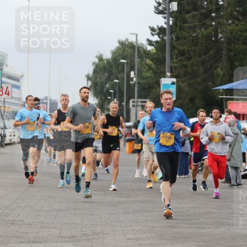 13.09.2026 - Kiel Lauf Andreas Tolksdorf http://msf.ph/oto/10334522 13.09.2026 09:52:24 Kiellinie 4, 1102, 7595, 1716 meine-sportfotos.de