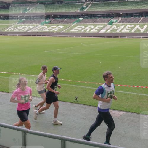 13.09.2026 - 21. swb-Marathon Bremen Michael Burmester http://msf.ph/oto/10334525 13.09.2026 13:08:23 Laufen im Stadion 132, 156, 489, 549, 551, 607, 625, 682, 716, 800, 808, 809, 834, 846, 884, 911, 922, 1025, 1124, 1150, 1173, 1189, 1210, 1285, 1289, 1322, 1364, 1387, 1395, 1398, 1532, 1559, 1600, 1688, 1831, 1841, 1854, 1871, 1880, 1899, 1926, 1938, 2003, 2041, 2070, 2215, 2219, 2229, 2243, 2283, 2318, 2366, 2380, 2405, 2413, 2429, 2441, 2467, 2492, 2565, 2611, 2635, 2692, 2699, 2721, 2727, 2731, 2755, 2782, 2802, 2818, 2823, 2831, 2841, 2866, 2897, 2911, 2930, 2941, 2949, 2960, 3067 meine-sportfotos.de