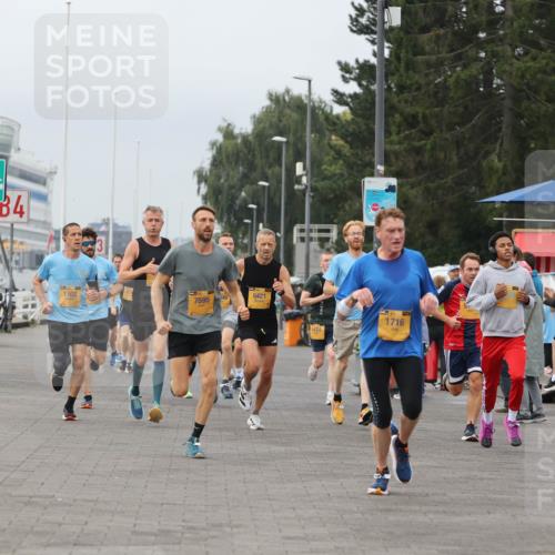 13.09.2026 - Kiel Lauf Andreas Tolksdorf http://msf.ph/oto/10334530 13.09.2026 09:52:24 Kiellinie 4, 1102, 7595, 6421, 5124, 1716 meine-sportfotos.de