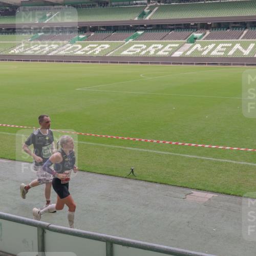 13.09.2026 - 21. swb-Marathon Bremen Michael Burmester http://msf.ph/oto/10334540 13.09.2026 13:08:25 Laufen im Stadion 132, 156, 489, 549, 551, 607, 625, 682, 716, 800, 808, 809, 834, 846, 884, 911, 922, 1025, 1124, 1150, 1173, 1189, 1210, 1285, 1289, 1322, 1364, 1387, 1395, 1398, 1532, 1559, 1600, 1688, 1831, 1841, 1854, 1871, 1880, 1899, 1926, 1938, 2003, 2041, 2070, 2215, 2219, 2229, 2243, 2283, 2318, 2366, 2380, 2405, 2413, 2429, 2441, 2467, 2492, 2565, 2611, 2635, 2692, 2699, 2721, 2727, 2731, 2755, 2782, 2802, 2818, 2823, 2831, 2841, 2866, 2897, 2911, 2930, 2941, 2949, 2960, 3067 meine-sportfotos.de