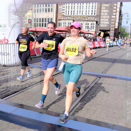 13.09.2026 - 21. swb-Marathon Bremen Tim E. http://msf.ph/oto/10334559 13.09.2026 11:06:14 Ziel 10018, 10204, 10305, 10382, 10619, 10662, 11024, 11132, 11156, 11164, 11477, 11775, 12186, 12378, 12486, 12523, 12528, 12773 meine-sportfotos.de