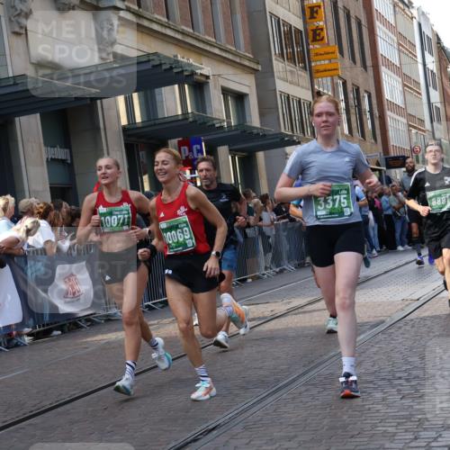 13.09.2026 - 21. swb-Marathon Bremen Strokosch-Dieckow http://msf.ph/oto/10334561 13.09.2026 13:24:17 Ziel 282, 789, 790, 1516, 1582, 2280, 3375, 3524, 3994, 4000, 4198, 4277, 5328, 5572, 5664, 5668, 5669, 5929, 5953, 6080, 6626, 7156, 7568, 8310, 8636, 8784, 8881, 9264, 9541, 9573, 9676, 10069, 10071, 10097, 102, 776, 909, 1199, 1250, 2210, 2295, 2370, 2491, 2967, 3044, 3372, 4000, 4559, 5012, 5104, 5208, 5257, 5397, 5481, 5623, 5928, 5929, 6105, 6772, 7059, 7069, 7081, 7094, 7105, 8082, 8179, 8415, 9087, 9916, 10059 meine-sportfotos.de