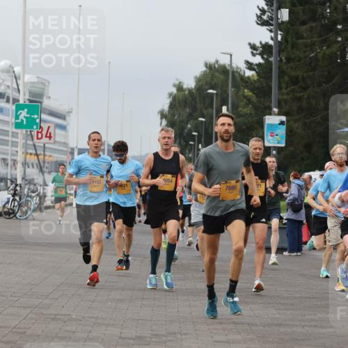 13.09.2026 - Kiel Lauf Andreas Tolksdorf http://msf.ph/oto/10334572 13.09.2026 09:52:26 Kiellinie 3, 4, 1102, 8621, 4054, 113, 7595, 231, 1716 meine-sportfotos.de