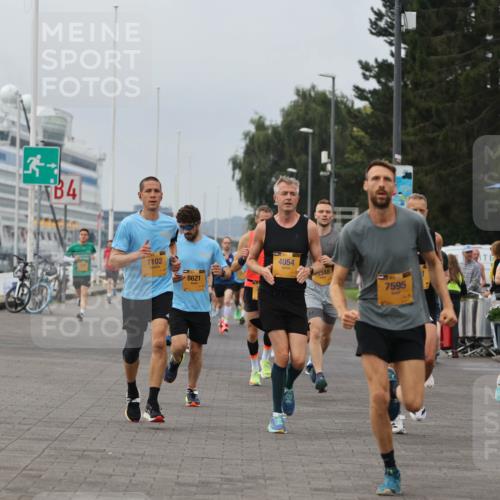 13.09.2026 - Kiel Lauf Andreas Tolksdorf http://msf.ph/oto/10334588 13.09.2026 09:52:26 Kiellinie 4, 1102, 8621, 4054, 1348, 7595, 199 meine-sportfotos.de