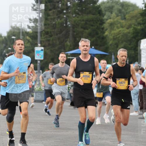 13.09.2026 - Kiel Lauf Andreas Tolksdorf http://msf.ph/oto/10334639 13.09.2026 09:52:28 Kiellinie 38, 1102, 11348, 4054, 39, 6421 meine-sportfotos.de