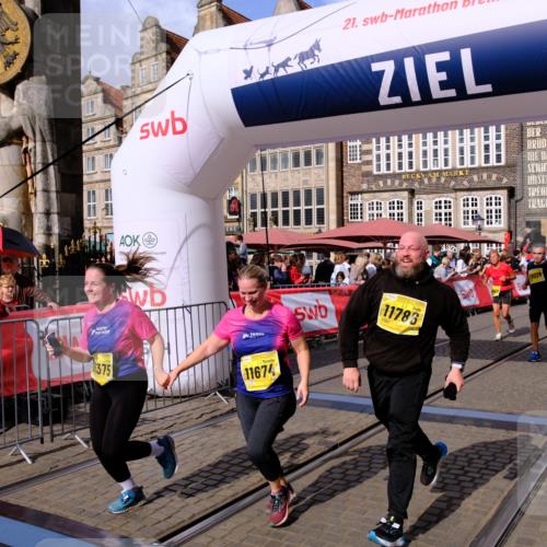 13.09.2026 - 21. swb-Marathon Bremen Tim E. http://msf.ph/oto/10334647 13.09.2026 11:06:25 Ziel 10204, 10375, 10619, 10662, 11029, 11132, 11156, 11460, 11674, 11690, 11775, 11786, 12186, 12486 meine-sportfotos.de