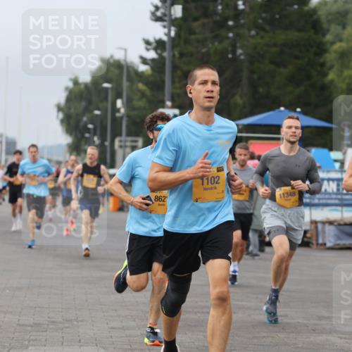 13.09.2026 - Kiel Lauf Andreas Tolksdorf http://msf.ph/oto/10334648 13.09.2026 09:52:29 Kiellinie 84, 862, 1102, 11348, 38, 4054 meine-sportfotos.de