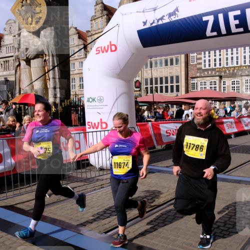 13.09.2026 - 21. swb-Marathon Bremen Tim E. http://msf.ph/oto/10334673 13.09.2026 11:06:26 Ziel 10204, 10375, 10662, 11029, 11156, 11460, 11674, 11690, 11775, 11786, 12486 meine-sportfotos.de