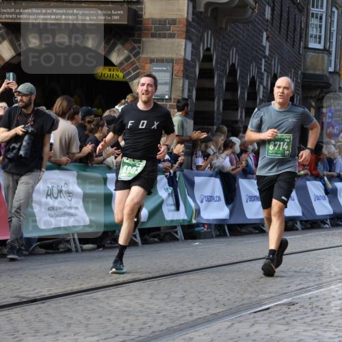 13.09.2026 - 21. swb-Marathon Bremen Strokosch-Dieckow http://msf.ph/oto/10334695 13.09.2026 13:17:24 Ziel 385, 1970, 2052, 2319, 3246, 3706, 4156, 6624, 6704, 6759, 6819, 6953, 7284, 7297, 8111, 8418, 8858, 560, 771, 1297, 2008, 2234, 3760, 4171, 5041, 5550, 6803, 7901, 8100, 8250, 8253, 8446, 8532, 8714, 9075, 9400 meine-sportfotos.de