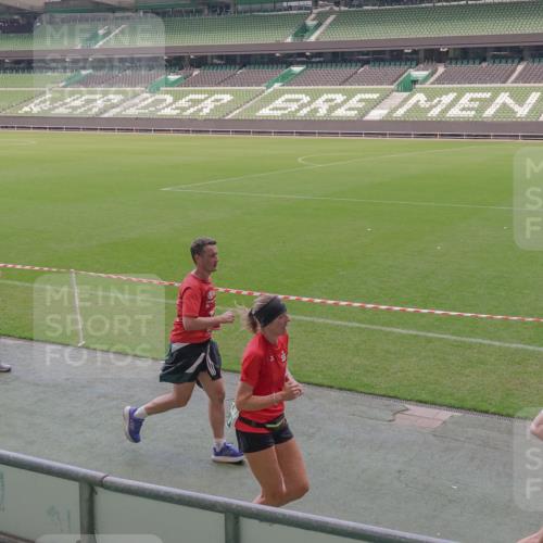 13.09.2026 - 21. swb-Marathon Bremen Michael Burmester http://msf.ph/oto/10334723 13.09.2026 13:08:49 Laufen im Stadion 383, 391, 489, 532, 549, 551, 563, 625, 682, 800, 808, 809, 813, 884, 898, 911, 1025, 1072, 1124, 1150, 1173, 1210, 1285, 1289, 1322, 1364, 1395, 1398, 1532, 1559, 1688, 1831, 1854, 1880, 1899, 2003, 2041, 2208, 2215, 2229, 2243, 2283, 2366, 2380, 2405, 2413, 2429, 2441, 2467, 2471, 2492, 2525, 2565, 2611, 2635, 2692, 2727, 2755, 2782, 2802, 2823, 2831, 2841, 2866, 2897, 2930, 2931, 2941, 2949, 3032, 3067, 3316, 3333, 3398, 3437, 3707, 3857, 109 meine-sportfotos.de