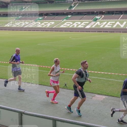 13.09.2026 - 21. swb-Marathon Bremen Michael Burmester http://msf.ph/oto/10334747 13.09.2026 13:08:53 Laufen im Stadion 383, 391, 489, 532, 549, 551, 563, 625, 682, 800, 808, 809, 813, 884, 898, 911, 1025, 1072, 1124, 1150, 1173, 1210, 1285, 1289, 1322, 1364, 1395, 1398, 1532, 1559, 1688, 1831, 1854, 1880, 1899, 2003, 2041, 2208, 2215, 2229, 2243, 2283, 2366, 2380, 2405, 2413, 2429, 2441, 2467, 2471, 2492, 2525, 2565, 2611, 2635, 2692, 2727, 2782, 2802, 2823, 2831, 2841, 2866, 2897, 2930, 2931, 2941, 2949, 3032, 3067, 3316, 3333, 3398, 3437, 3707, 3769, 3857, 109 meine-sportfotos.de
