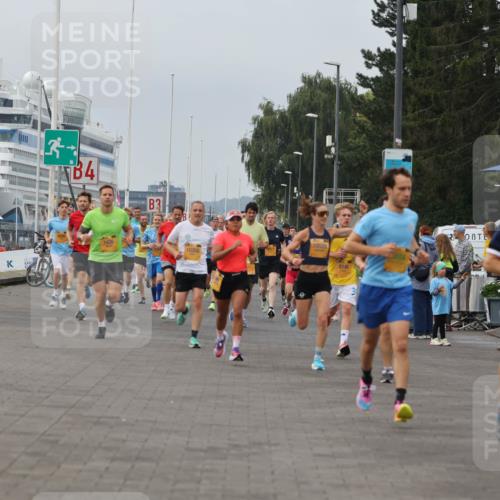 13.09.2026 - Kiel Lauf Andreas Tolksdorf http://msf.ph/oto/10334826 13.09.2026 09:52:38 Kiellinie 3, 4, 3, 10358, 10520, 8140, 3, 2181 meine-sportfotos.de