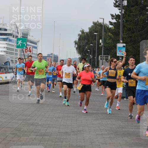 13.09.2026 - Kiel Lauf Andreas Tolksdorf http://msf.ph/oto/10334839 13.09.2026 09:52:39 Kiellinie 4, 3, 7426, 10520, 10358, 8140, 601 meine-sportfotos.de