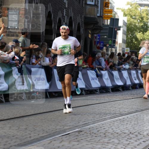 13.09.2026 - 21. swb-Marathon Bremen Strokosch-Dieckow http://msf.ph/oto/10334901 13.09.2026 13:17:30 Ziel 2052, 3246, 4156, 4805, 6095, 6624, 6704, 6734, 6759, 6953, 7284, 8111, 8418, 8858, 560, 771, 1297, 2008, 2125, 2234, 2812, 3760, 4171, 4498, 4499, 4620, 5041, 5550, 5817, 7901, 8100, 8250, 9400, 9505, 13107 meine-sportfotos.de