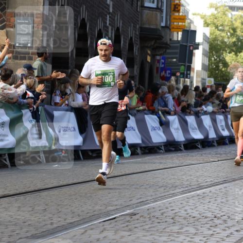13.09.2026 - 21. swb-Marathon Bremen Strokosch-Dieckow http://msf.ph/oto/10334914 13.09.2026 13:17:30 Ziel 2052, 3246, 4156, 4805, 6095, 6624, 6704, 6734, 6759, 6953, 7284, 8111, 8418, 8858, 560, 771, 1297, 2008, 2125, 2234, 2812, 3760, 4171, 4498, 4499, 4620, 5041, 5550, 5817, 7901, 8100, 8250, 9400, 9505, 13107 meine-sportfotos.de