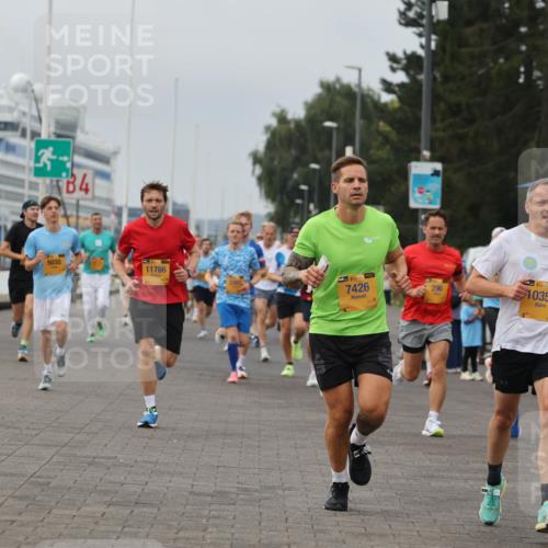 13.09.2026 - Kiel Lauf Andreas Tolksdorf http://msf.ph/oto/10334920 13.09.2026 09:52:42 Kiellinie 12000, 84, 5035, 11786, 7426, 296, 100, 10358 meine-sportfotos.de