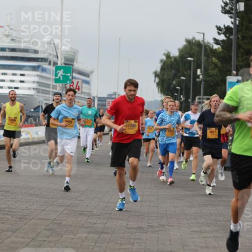 13.09.2026 - Kiel Lauf Andreas Tolksdorf http://msf.ph/oto/10334936 13.09.2026 09:52:43 Kiellinie 12699, 3, 34, 5035, 11786, 9077, 7426, 296, 5513 meine-sportfotos.de