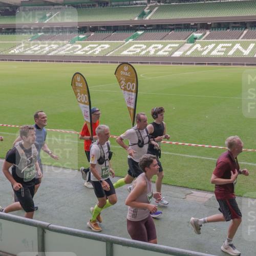 13.09.2026 - 21. swb-Marathon Bremen Michael Burmester http://msf.ph/oto/10334938 13.09.2026 13:09:13 Laufen im Stadion 164, 383, 391, 448, 532, 549, 551, 563, 625, 800, 808, 813, 869, 884, 898, 1025, 1072, 1124, 1150, 1180, 1285, 1289, 1395, 1398, 1559, 1688, 1831, 1880, 1899, 2003, 2041, 2208, 2215, 2229, 2232, 2243, 2366, 2380, 2413, 2429, 2441, 2467, 2471, 2525, 2573, 2594, 2611, 2635, 2692, 2714, 2717, 2727, 2782, 2802, 2823, 2841, 2866, 2897, 2920, 2930, 2931, 2941, 3032, 3063, 3067, 3086, 3291, 3316, 3333, 3398, 3437, 3707, 3769, 3857, 109 meine-sportfotos.de