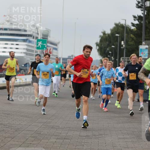 13.09.2026 - Kiel Lauf Andreas Tolksdorf http://msf.ph/oto/10334946 13.09.2026 09:52:43 Kiellinie 13, 4, 12699, 5035, 11786, 9077, 7426, 6 meine-sportfotos.de
