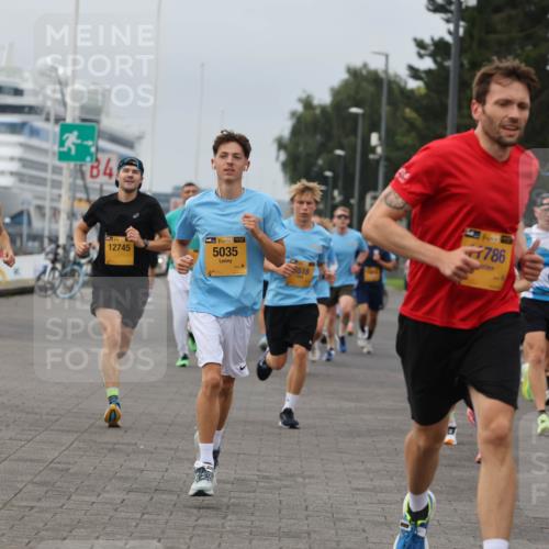 13.09.2026 - Kiel Lauf Andreas Tolksdorf http://msf.ph/oto/10334950 13.09.2026 09:52:46 Kiellinie 12699, 4, 12745, 38, 5035, 8518, 786, 90 meine-sportfotos.de
