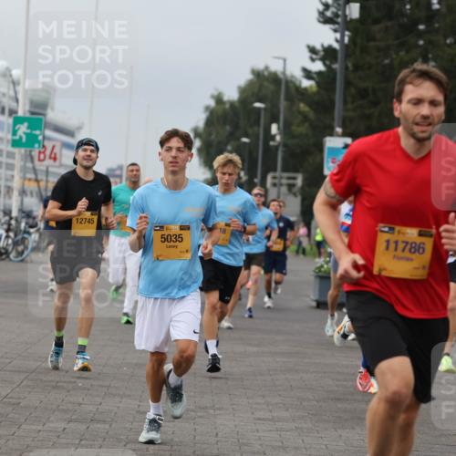 13.09.2026 - Kiel Lauf Andreas Tolksdorf http://msf.ph/oto/10334961 13.09.2026 09:52:46 Kiellinie 35, 1269, 84, 12745, 38, 5035, 18, 11786 meine-sportfotos.de
