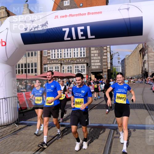 13.09.2026 - 21. swb-Marathon Bremen Tim E. http://msf.ph/oto/10334962 13.09.2026 11:06:36 Ziel 10375, 10376, 10681, 10682, 10852, 10853, 11028, 11029, 11340, 11374, 11432, 11460, 11674, 11690, 11729, 11786, 11849, 12217, 12479 meine-sportfotos.de
