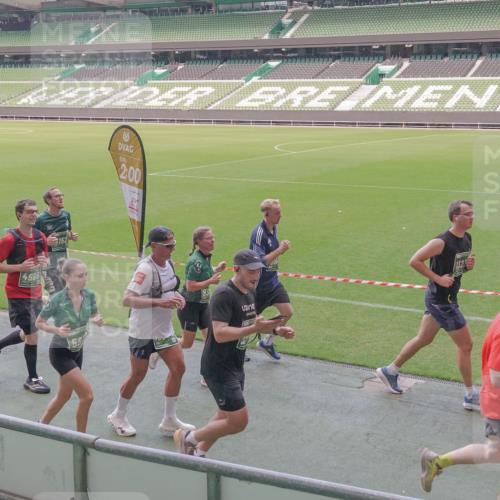 13.09.2026 - 21. swb-Marathon Bremen Michael Burmester http://msf.ph/oto/10334968 13.09.2026 13:09:16 Laufen im Stadion 164, 383, 391, 448, 532, 549, 551, 563, 625, 800, 808, 813, 869, 884, 898, 1025, 1072, 1124, 1150, 1180, 1285, 1289, 1395, 1398, 1559, 1688, 1831, 1880, 1899, 2041, 2208, 2215, 2229, 2232, 2243, 2366, 2380, 2413, 2429, 2441, 2467, 2471, 2525, 2573, 2594, 2611, 2635, 2692, 2714, 2717, 2727, 2782, 2785, 2823, 2841, 2866, 2897, 2920, 2930, 2931, 2941, 3032, 3063, 3067, 3086, 3291, 3316, 3333, 3398, 3437, 3707, 3769, 3857, 109 meine-sportfotos.de