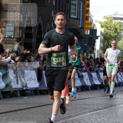 13.09.2026 - 21. swb-Marathon Bremen Strokosch-Dieckow http://msf.ph/oto/10334979 13.09.2026 13:17:32 Ziel 842, 2052, 3246, 4156, 4805, 6095, 6624, 6734, 6759, 6953, 7284, 8111, 8418, 8858, 771, 1297, 2125, 2234, 2812, 3760, 4171, 4498, 4499, 4620, 5041, 5817, 7901, 8250, 9400, 9505, 13107 meine-sportfotos.de