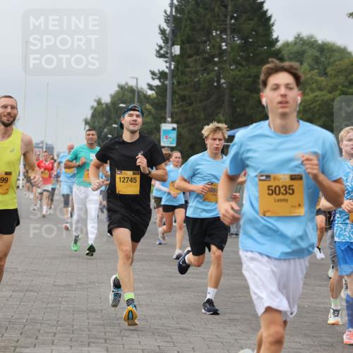 13.09.2026 - Kiel Lauf Andreas Tolksdorf http://msf.ph/oto/10334985 13.09.2026 09:52:48 Kiellinie 12699, 12745, 351, 38, 5035, 38, 303 meine-sportfotos.de