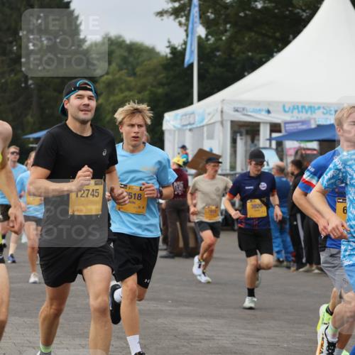 13.09.2026 - Kiel Lauf Andreas Tolksdorf http://msf.ph/oto/10335014 13.09.2026 09:52:49 Kiellinie 38, 12699, 2745, 4, 38, 518, 3826, 6, 38, 2303 meine-sportfotos.de