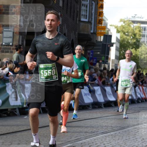 13.09.2026 - 21. swb-Marathon Bremen Strokosch-Dieckow http://msf.ph/oto/10335016 13.09.2026 13:17:32 Ziel 842, 2052, 3246, 4156, 4805, 6095, 6624, 6734, 6759, 6953, 7284, 8111, 8418, 8858, 771, 1297, 2125, 2234, 2812, 3760, 4171, 4498, 4499, 4620, 5041, 5817, 7901, 8250, 9400, 9505, 13107 meine-sportfotos.de