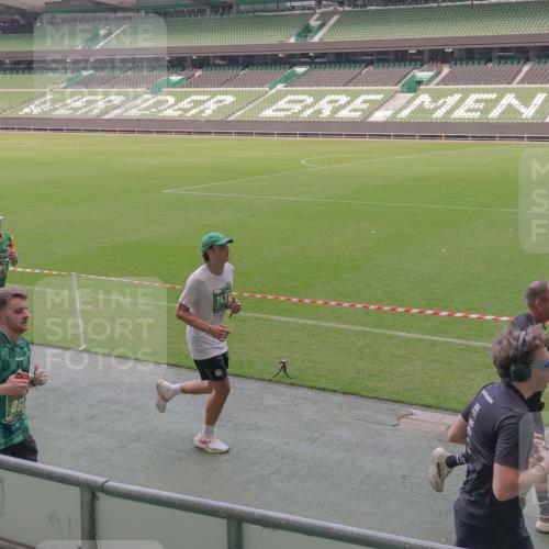 13.09.2026 - 21. swb-Marathon Bremen Michael Burmester http://msf.ph/oto/10335018 13.09.2026 13:09:20 Laufen im Stadion 164, 383, 391, 448, 532, 549, 551, 563, 625, 813, 869, 884, 898, 1025, 1072, 1124, 1150, 1180, 1285, 1289, 1398, 1559, 1688, 1880, 1899, 2041, 2208, 2215, 2229, 2232, 2243, 2366, 2380, 2413, 2429, 2441, 2467, 2471, 2525, 2530, 2573, 2594, 2611, 2635, 2692, 2714, 2717, 2727, 2782, 2785, 2823, 2841, 2866, 2897, 2920, 2930, 2931, 2941, 3032, 3063, 3067, 3086, 3291, 3316, 3333, 3398, 3437, 3707, 3769, 3857, 109 meine-sportfotos.de