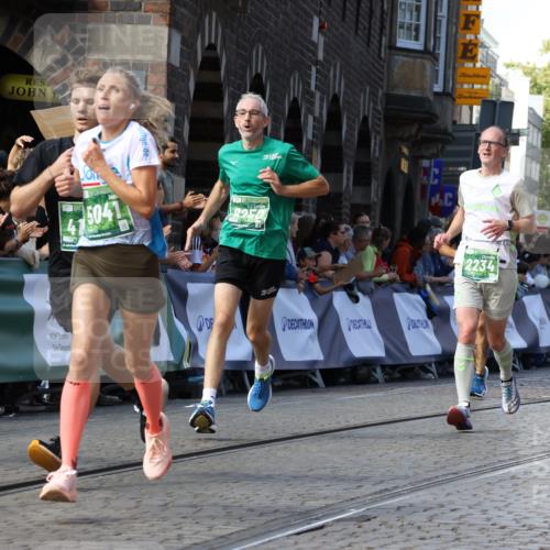 13.09.2026 - 21. swb-Marathon Bremen Strokosch-Dieckow http://msf.ph/oto/10335047 13.09.2026 13:17:33 Ziel 842, 2052, 3148, 3246, 4156, 4805, 6095, 6624, 6734, 6759, 6953, 7284, 8111, 8418, 8858, 771, 1297, 2125, 2234, 2812, 3051, 3760, 4171, 4374, 4498, 4499, 4620, 5041, 5817, 7901, 8250, 9400, 9505, 13107 meine-sportfotos.de