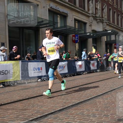 13.09.2026 - 21. swb-Marathon Bremen Strokosch-Dieckow http://msf.ph/oto/10335052 13.09.2026 11:04:30 Ziel 10198, 10283, 10315, 10481, 10729, 10741, 10855, 10856, 10877, 10940, 11006, 11114, 11133, 11272, 11364, 11366, 11395, 11518, 11592, 11705, 11757, 11939, 11991, 12005, 12235, 12420, 12493, 12495, 12498, 12500, 12502, 12522, 12563, 10160, 10182, 10245, 10291, 10526, 10613, 10711, 10755, 11214, 11215, 11221, 11248, 11336, 11410, 11720, 11726, 11740, 11761, 11991, 12009, 12276, 12929 meine-sportfotos.de