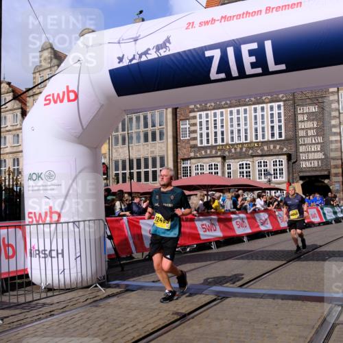13.09.2026 - 21. swb-Marathon Bremen Tim E. http://msf.ph/oto/10335091 13.09.2026 11:06:47 Ziel 10376, 10654, 10681, 10682, 10849, 10852, 10853, 11021, 11028, 11240, 11340, 11374, 11432, 11729, 11849, 12217, 12479, 12485 meine-sportfotos.de