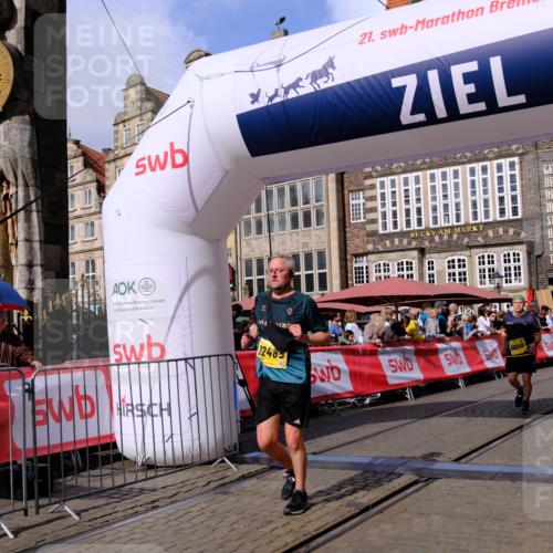 13.09.2026 - 21. swb-Marathon Bremen Tim E. http://msf.ph/oto/10335121 13.09.2026 11:06:48 Ziel 10376, 10654, 10849, 10852, 10853, 11021, 11028, 11240, 11340, 11374, 11432, 11729, 12217, 12485 meine-sportfotos.de