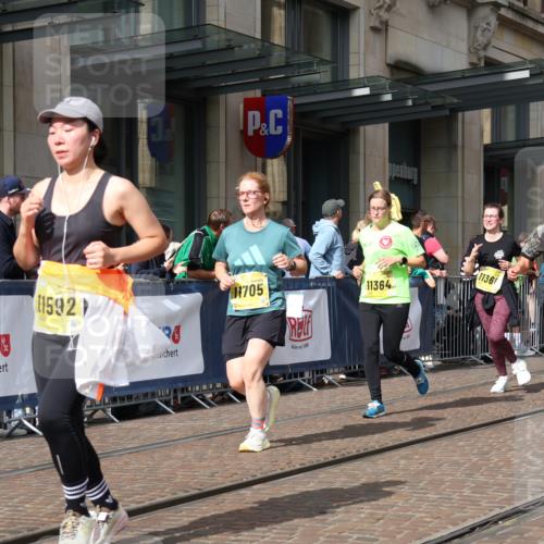 13.09.2026 - 21. swb-Marathon Bremen Strokosch-Dieckow http://msf.ph/oto/10335144 13.09.2026 11:04:32 Ziel 10198, 10283, 10315, 10465, 10481, 10729, 10741, 10850, 10855, 10856, 10940, 10975, 11006, 11114, 11133, 11272, 11364, 11366, 11395, 11518, 11592, 11705, 11757, 11939, 12005, 12235, 12420, 12493, 12495, 12498, 12500, 12502, 12522, 12563, 10160, 10182, 10245, 10291, 10526, 10613, 10711, 10755, 10877, 11114, 11214, 11215, 11221, 11248, 11336, 11410, 11720, 11740, 11761, 11991, 12009, 12929 meine-sportfotos.de