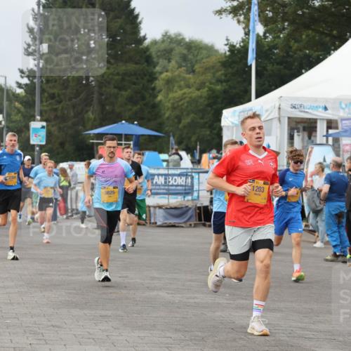 13.09.2026 - Kiel Lauf Andreas Tolksdorf http://msf.ph/oto/10335147 13.09.2026 09:52:54 Kiellinie 3825, 1203 meine-sportfotos.de