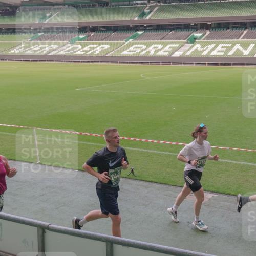 13.09.2026 - 21. swb-Marathon Bremen Michael Burmester http://msf.ph/oto/10335154 13.09.2026 13:09:34 Laufen im Stadion 164, 383, 391, 448, 532, 549, 551, 563, 625, 813, 869, 884, 898, 1025, 1072, 1124, 1150, 1180, 1289, 1398, 1559, 1688, 1855, 1867, 1880, 1899, 2041, 2208, 2229, 2232, 2243, 2268, 2380, 2413, 2429, 2441, 2467, 2471, 2525, 2530, 2553, 2573, 2594, 2635, 2692, 2714, 2717, 2727, 2785, 2823, 2841, 2897, 2920, 2930, 2931, 2941, 3032, 3063, 3067, 3086, 3291, 3316, 3333, 3398, 3437, 3707, 3769, 3857, 109 meine-sportfotos.de