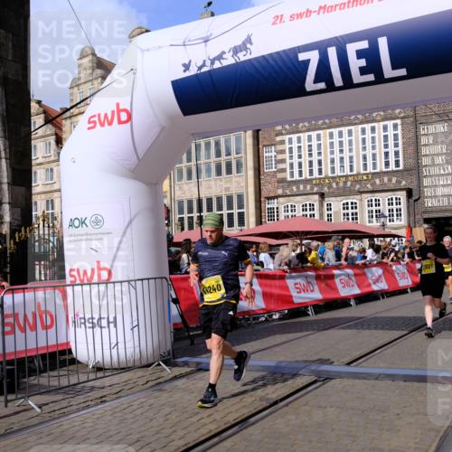 13.09.2026 - 21. swb-Marathon Bremen Tim E. http://msf.ph/oto/10335159 13.09.2026 11:06:50 Ziel 10323, 10654, 10795, 10849, 10852, 10853, 10989, 11021, 11028, 11240, 11374, 11432, 11729, 12217, 12485 meine-sportfotos.de