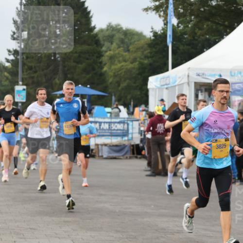 13.09.2026 - Kiel Lauf Andreas Tolksdorf http://msf.ph/oto/10335188 13.09.2026 09:52:56 Kiellinie 410, 10163, 12306, 3825 meine-sportfotos.de